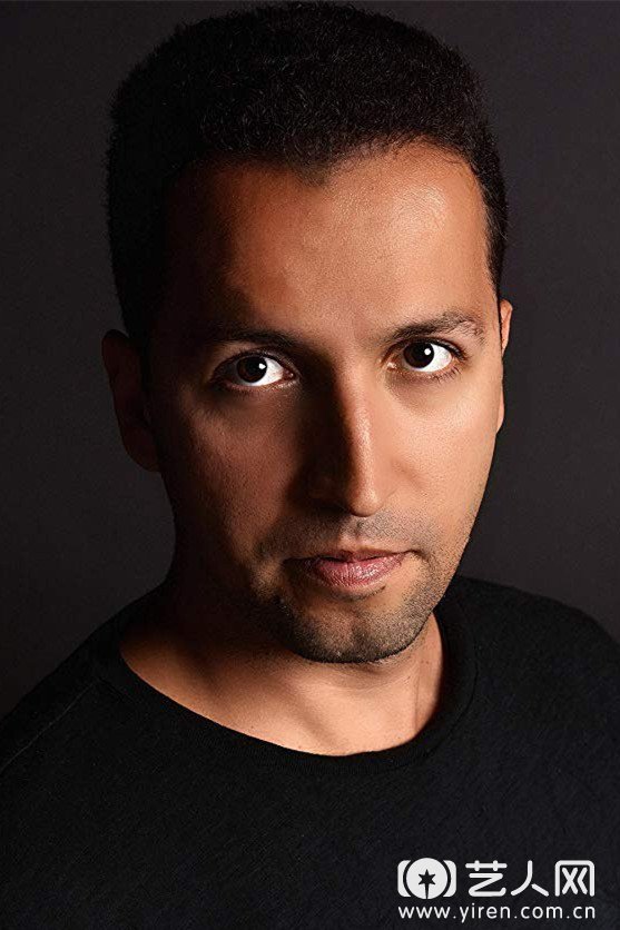 拉普洛斯·卡伦福佐斯