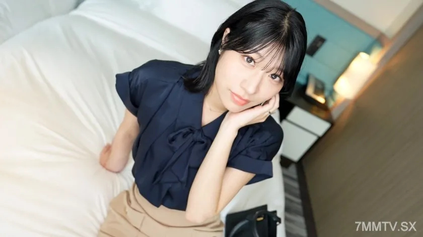 单簧管演奏者口交时所展现出的优雅技巧值得一看她是一个如此巨大的鸡巴爱好者以至于她最终会自SIRO5612